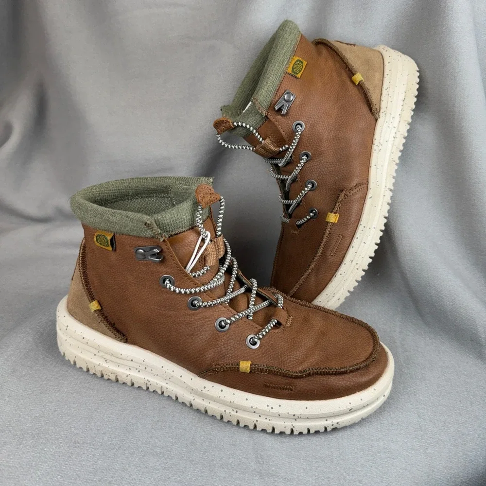 Hey Dude Bradley Boot Youth Size 5 Walnut Brown Leather Lightweight Bungee Lace